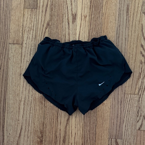 Nike Women's Black Athletic Shorts - Picture 1 of 5